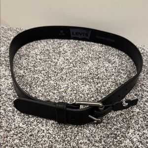 Levi's Classic Stylish Versatile Minimalist Black Leather Men's Belt Size 34/36